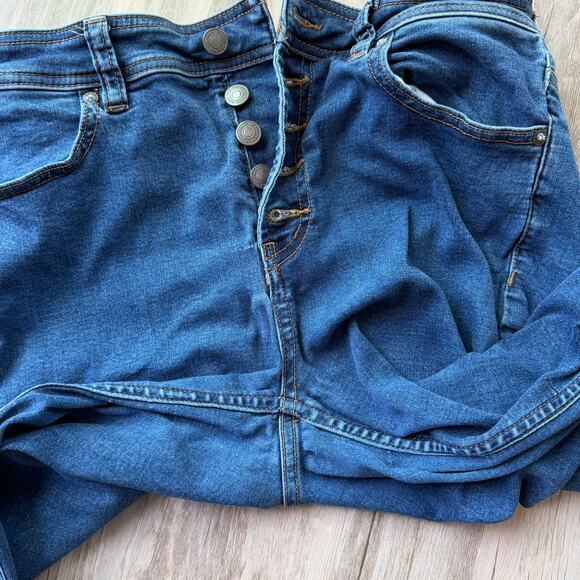 Free People We The Free Mid Rise Bootcut Jeans Blue Denim Size 30 Button Fly - Picture 10 of 10